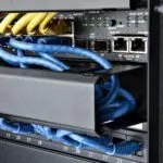 StarTech.com 1U Horizontal Cable Management Finger Duct with Cover - 19" Rack Wire Raceway Panel