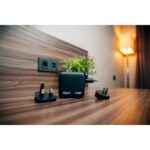 Verbatim Mini GaN Charger 140W with Display