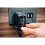 Verbatim Mini GaN Charger 140W with Display