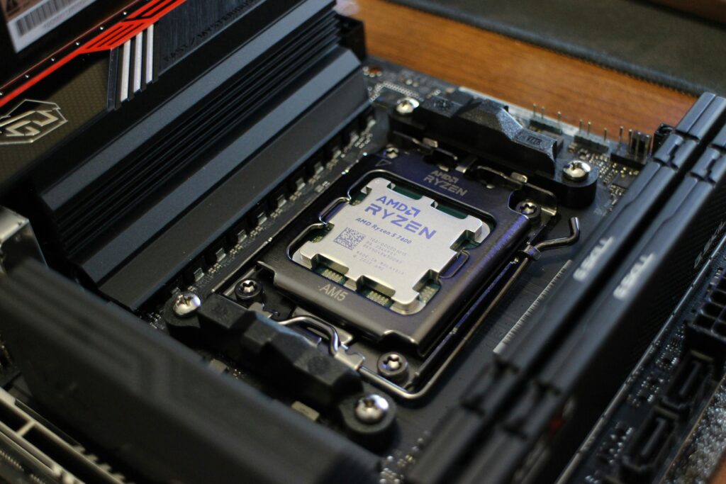 AMD Ryzen 5 7600 CPU installed in an AM5 socket motherboard