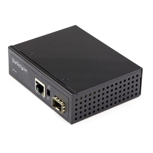 StarTech.com Industrial PoE+ Fiber to Ethernet Media Converter 60W SFP to RJ45 -40 to 75°C IP30