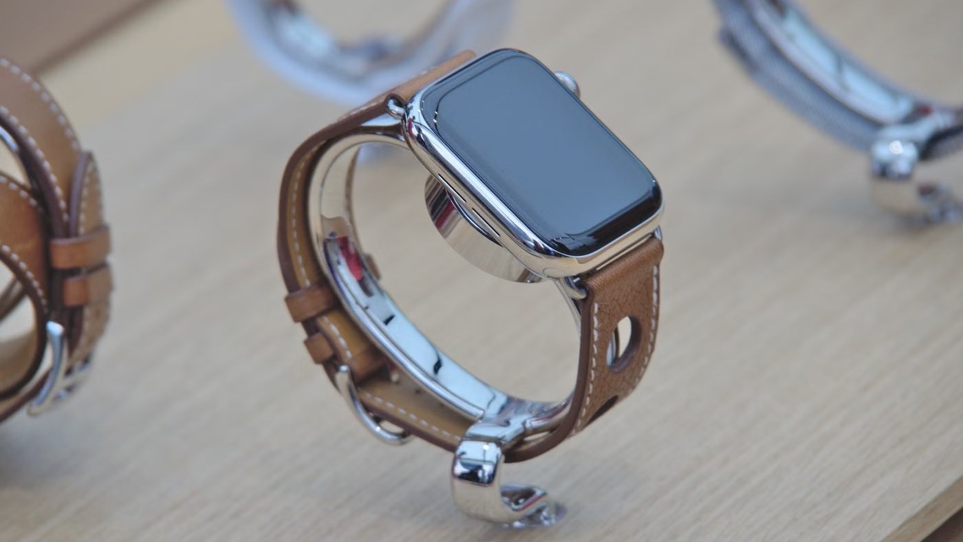 Which Apple Watch Strap Fits Your Watch? The Size Groups, What 42mm Means, and How to Change One