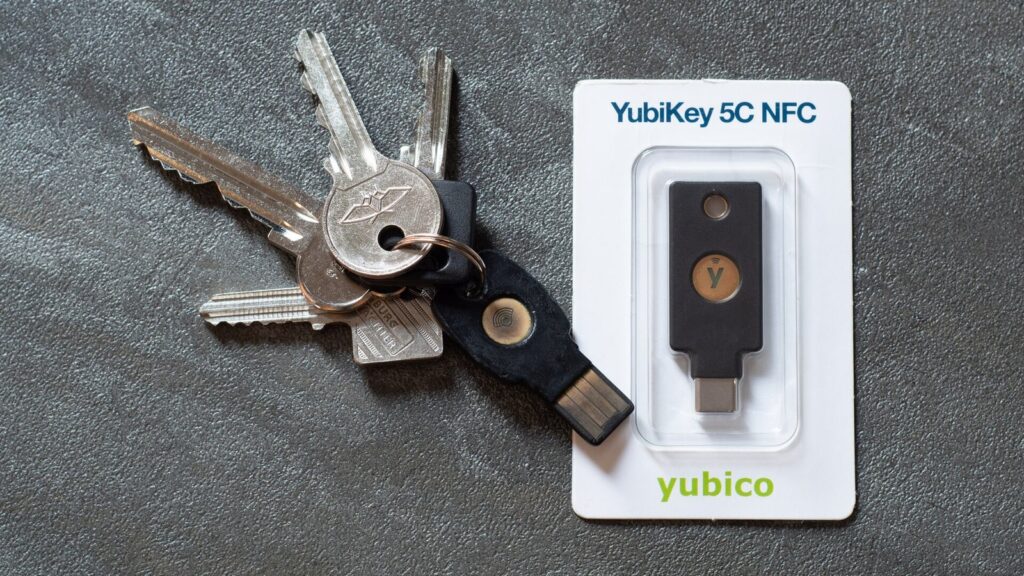 Every Site Wants a Passkey Now. What Is a Passkey and How Do You Set One Up? | Hardvance Every Site Wants a Passkey Now. What Is a Passkey and How Do You Set One Up?
