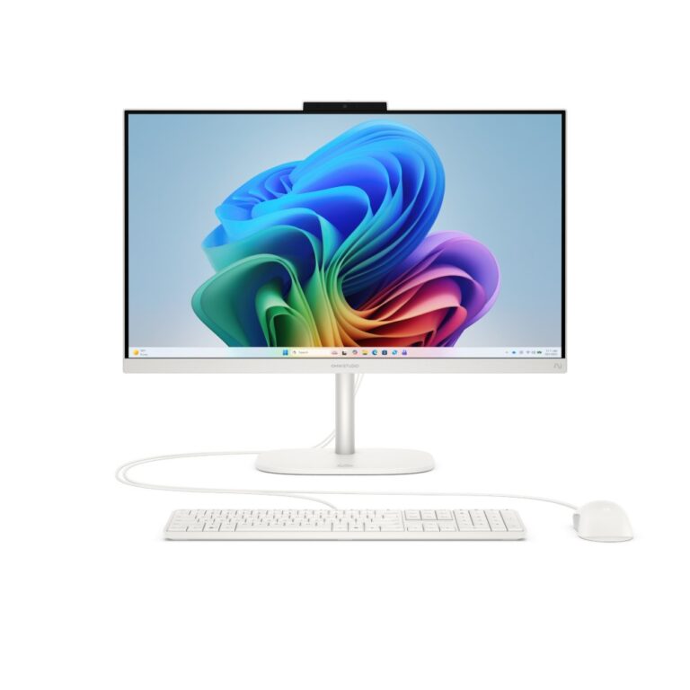 HP OmniStudio 24 Desktop Ryzen AI 7 445 23.8" Full HD 100 Hz 16 GB DDR5 256 GB SSD Windows 11 White